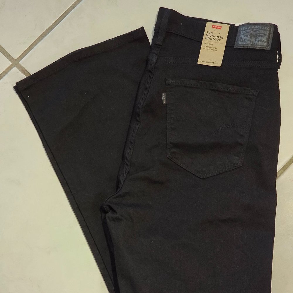 Levi's Womens 725 High Rise Bootcut, 16 Medium 33x32, Soft Black